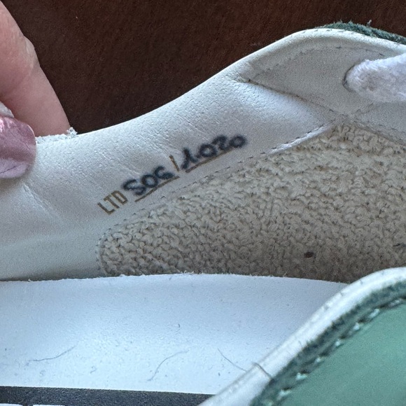 100% Authentic Golden Goose Private Edition Super Star ⭐️ Price is Firm - Picture 8 of 16